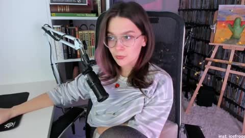 Julia online show from 02.24.25