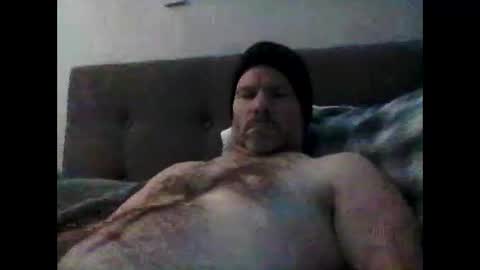 Snapshot of icelad chatting on 11.24.25 icelad online show from 11.24.25