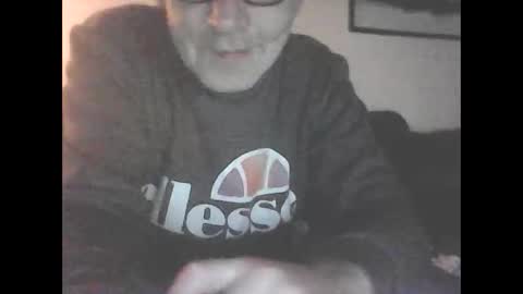 Snapshot of icemandude chatting on 01.11.25 icemandude online show from 01.11.25