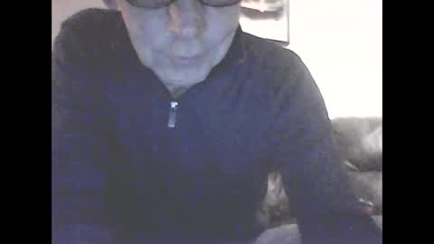 Snapshot of icemandude chatting on 12.13.25 icemandude online show from 12.13.25