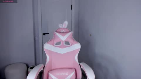 Hitomi   online show from 02.05.26