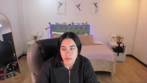 Icy online show from 07.23.26