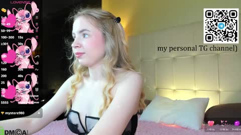 Snapshot of ida_lewiss chatting on 04.09.26 Ida online show from 04.09.26