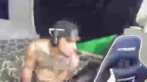 Snapshot of igetherwetter chatting on 11.10.25 Amiri Roue online show from 11.10.25