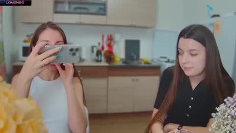 Julia and Mira online show from 01.22.25