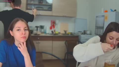 Julia and Mira online show from 03.06.25