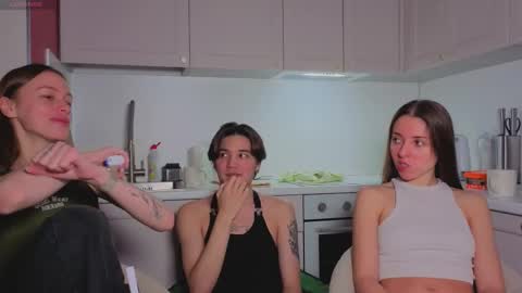 Julia and Mira online show from 11.27.25