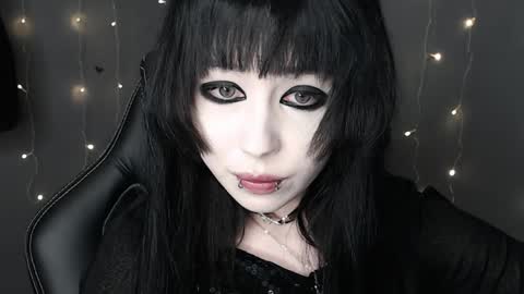 iiiiiiis online show from 04.16.26