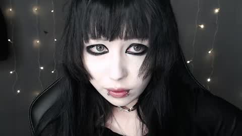 iiiiiiis online show from 04.16.26