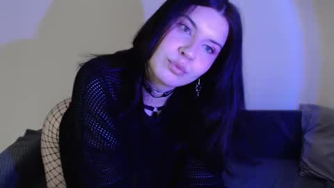 Snapshot of iintimate_flesh chatting on 09.20.25 Vella online show from 09.20.25