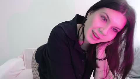 Snapshot of iintimate_flesh chatting on 09.29.25 Vella online show from 09.29.25