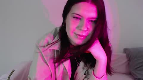 Snapshot of iintimate_flesh chatting on 10.10.25 Vella online show from 10.10.25