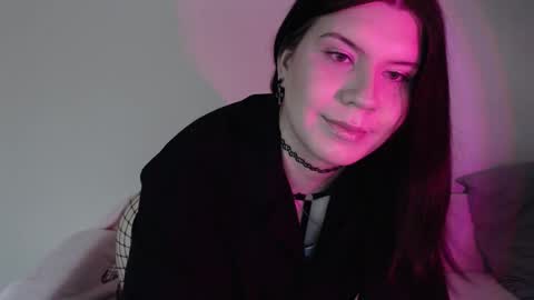 Snapshot of iintimate_flesh chatting on 10.14.25 Vella online show from 10.14.25