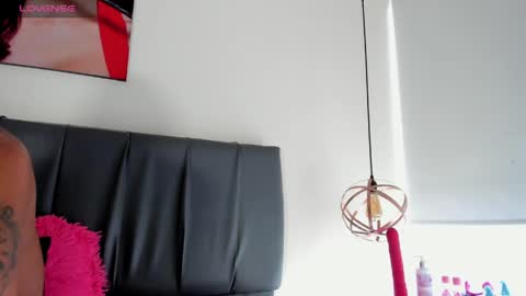 Isabella online show from 06.05.26