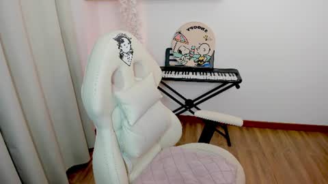 Snapshot of iki_mei chatting on 06.24.26 Maria online show from 06.24.26