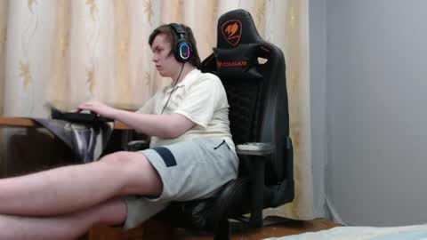 Snapshot of iliaskrisloveee chatting on 04.18.26 lord online show from 04.18.26