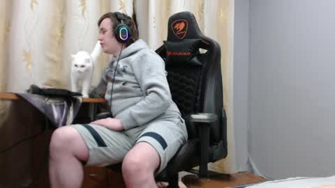 Snapshot of iliaskrisloveee chatting on 04.19.26 lord online show from 04.19.26