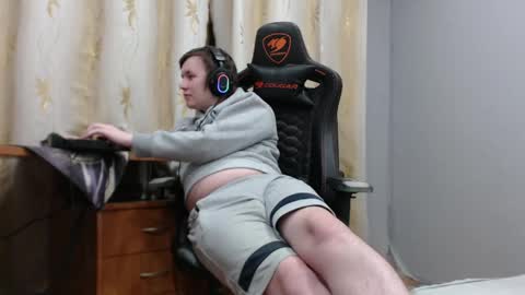 Snapshot of iliaskrisloveee chatting on 04.19.26 lord online show from 04.19.26
