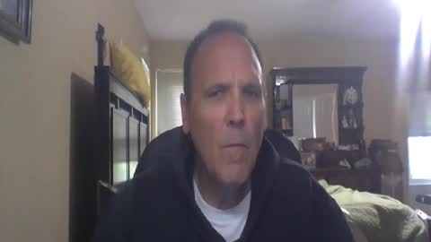 Snapshot of ilike2expose chatting on 10.19.25 ilike2expose online show from 10.19.25