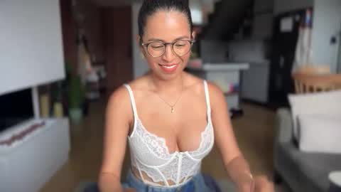 Kloe online show from 11.11.25