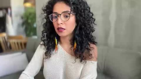 Kloe online show from 02.12.26