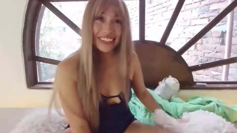 ILAYNA Independient model online show from 02.17.26