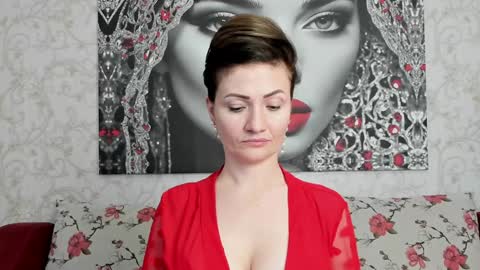 Snapshot of illegalbeauty87 chatting on 12.24.24 Ingrid or more easier...Miss GoDDess Mistress online show from 12.24.24