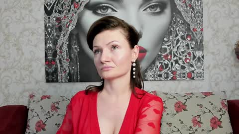 Snapshot of illegalbeauty87 chatting on 12.24.24 Ingrid or more easier...Miss GoDDess Mistress online show from 12.24.24