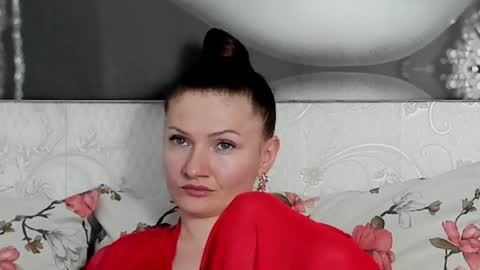 Snapshot of illegalbeauty87 chatting on 01.27.25 Ingrid or more easier...Miss GoDDess Mistress online show from 01.27.25