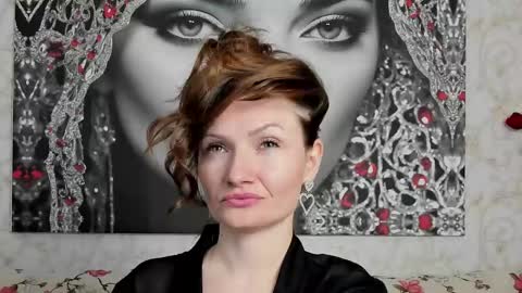 Snapshot of illegalbeauty87 chatting on 03.03.25 Ingrid or more easier...Miss GoDDess Mistress online show from 03.03.25