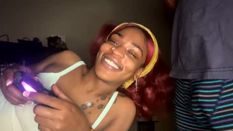 Snapshot of illoqu3nt chatting on 01.22.25 Dre online show from 01.22.25