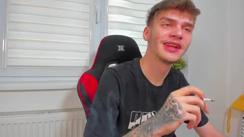 Snapshot of illusions888 chatting on 12.15.24 D-Illusion online show from 12.15.24