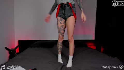 Snapshot of ilxil chatting on 02.24.25 Li online show from 02.24.25