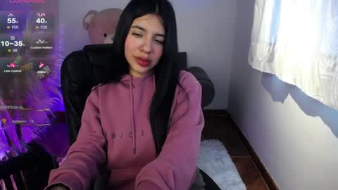 Snapshot of im_alyn chatting on 06.19.26 Alyn online show from 06.19.26