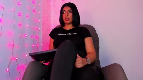 Snapshot of im_anna_ chatting on 02.12.25 im_anna_ online show from 02.12.25