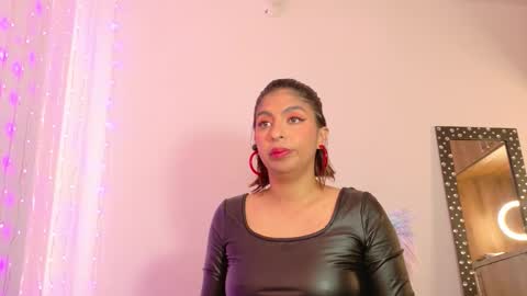 Snapshot of im_anna_ chatting on 10.31.25 im_anna_ online show from 10.31.25