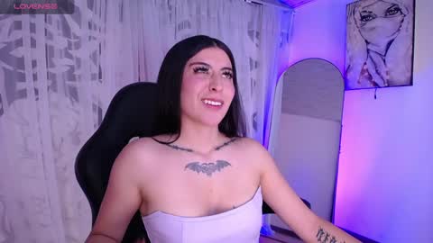 Snapshot of im_rosse_ chatting on 04.30.26 Jade Rosse online show from 04.30.26