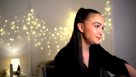 Snapshot of im_yourr_secret chatting on 12.16.24 Pattie online show from 12.16.24