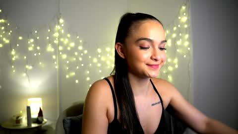 Snapshot of im_yourr_secret chatting on 12.17.24 Pattie online show from 12.17.24