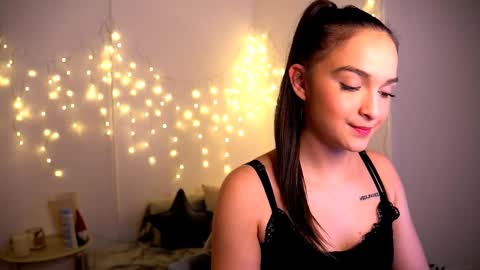 Snapshot of im_yourr_secret chatting on 01.14.25 Pattie online show from 01.14.25