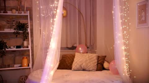 Snapshot of im_yourr_secret chatting on 02.16.25 Pattie online show from 02.16.25