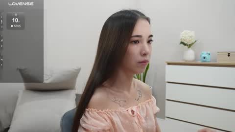 Snapshot of imaginasian_ chatting on 10.20.25 imaginasian online show from 10.20.25