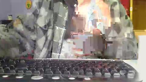 Snapshot of imaussiechris chatting on 11.21.25 Aussie Guy online show from 11.21.25