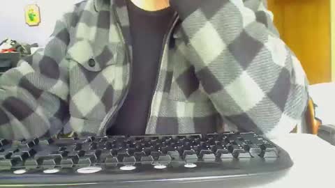 Snapshot of imaussiechris chatting on 11.30.25 Aussie Guy online show from 11.30.25