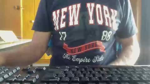 Snapshot of imaussiechris chatting on 02.01.26 Aussie Guy online show from 02.01.26