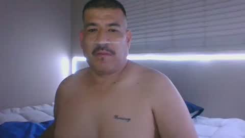 Snapshot of imbackmandosuknw chatting on 03.11.25 imbackmandosuknw online show from 03.11.25