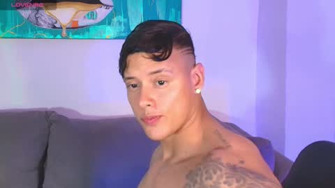 Snapshot of imconor chatting on 10.27.25 imconor online show from 10.27.25