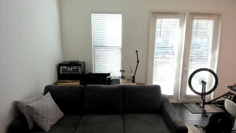 Snapshot of imdjazra chatting on 12.14.24 DJ Azra online show from 12.14.24