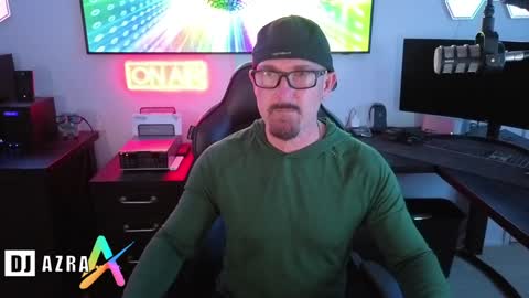 Snapshot of imdjazra chatting on 02.04.25 DJ Azra online show from 02.04.25