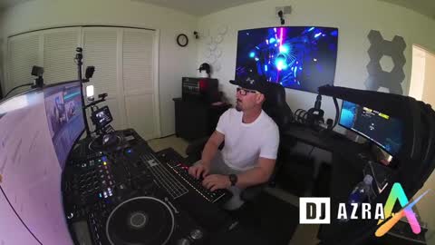 Snapshot of imdjazra chatting on 02.06.25 DJ Azra online show from 02.06.25